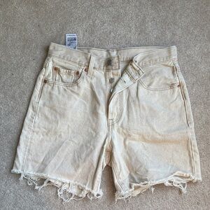 Levi’s W27 501 Shorts